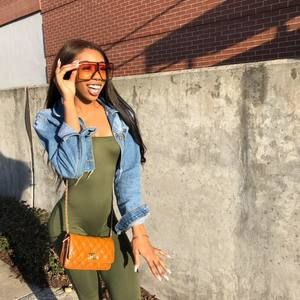 Meet your Posher, Angel